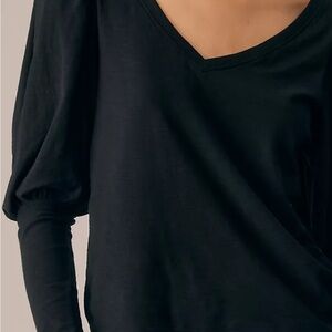 Emilia Drama Sleeve T Shirt Nation Los Angeles Elegant Black V-Neck Women's Top